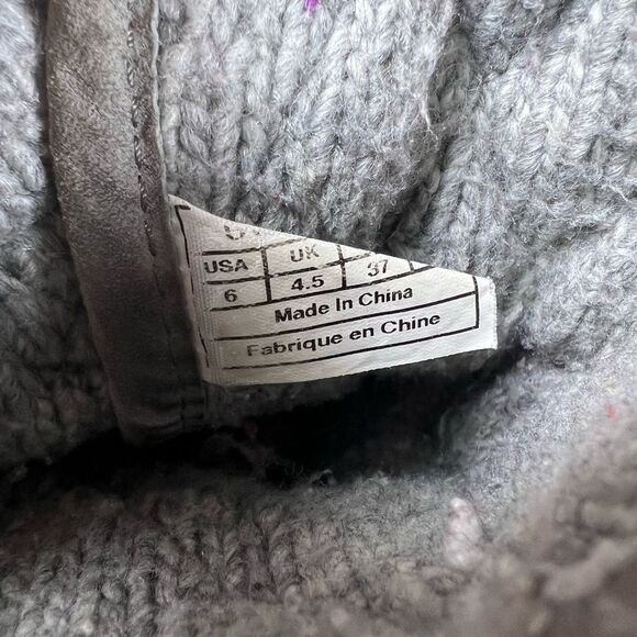 Ugg one button winter boot‎ - Womens 6 - Picture 9 of 10